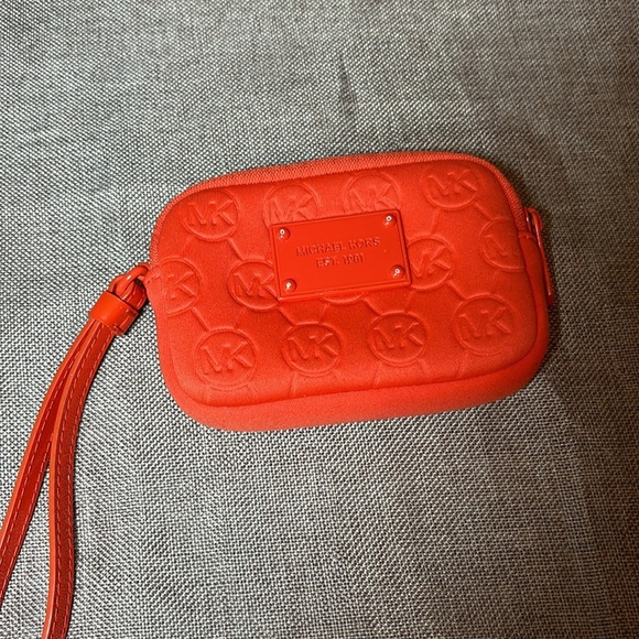 Michael Kors Logo Electronic Neoprene Coin Pouch Wristlet - Picture 1 of 12